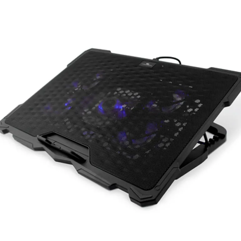 Base Coolbox NCP17-V5 Refrigeradora Con LED Hasta 17.3"