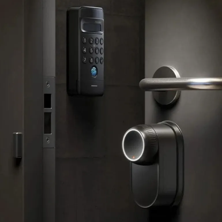 Cerradura Inteligente SwitchBot Lock Ultra VISION Combo Inalámbrico Negro