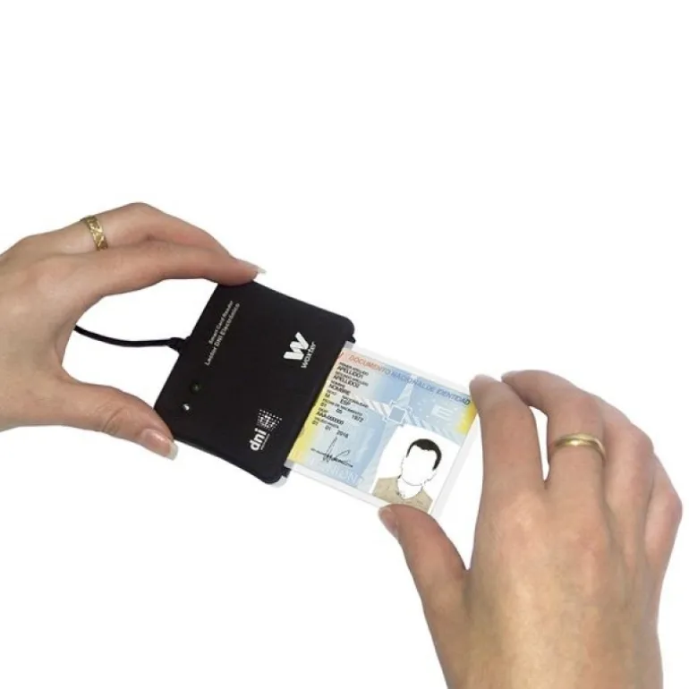 Lector de Tarjetas Woxter PE26-003 USB 2.0 DNIe Negro