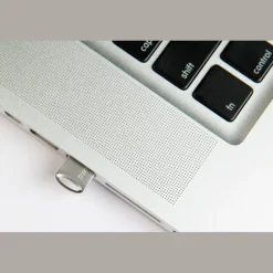 Pendrive Transcend JetFlash 710 32GB USB 3.0 Plata