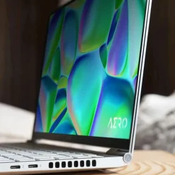 Portátil Gigabyte AERO 14 OLED 9MF-E2SESB4SH i5-12500H RTX 4050 16GB 1TB 14