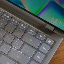 Portátil Gigabyte AERO 14 OLED 9MF-E2SESB4SH i5-12500H RTX 4050 16GB 1TB 14