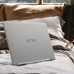 Portátil Gigabyte AERO 14 OLED 9MF-E2SESB4SH i5-12500H RTX 4050 16GB 1TB 14