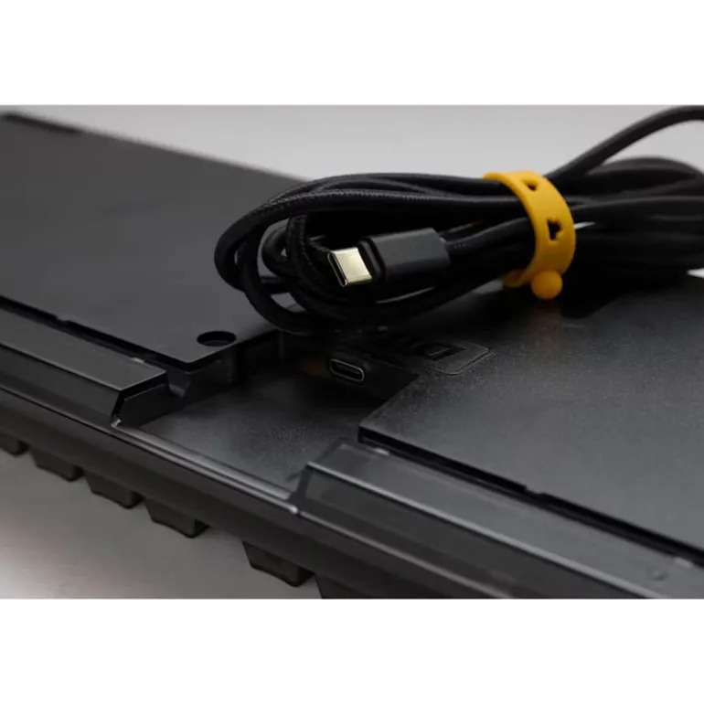 Teclado Ducky One 3 Aura Full ISO-ES RGB Hot-Swappable Switch MX Red Negro