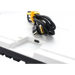 Teclado Ducky One 3 Classic Full-Size Hot-Swap RGB MX-Silver Negro