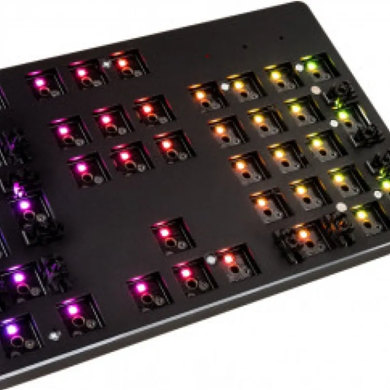 Teclado Glorious PC Gaming Race GMMK Full Size ISO
